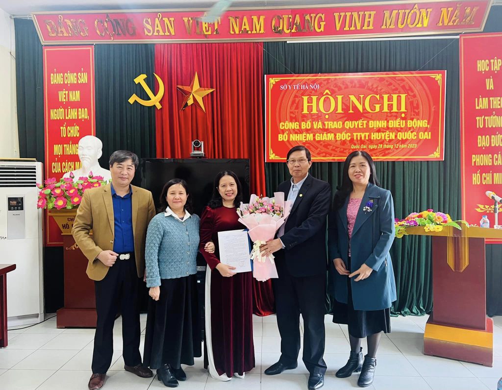 Sở Y tế Hà Nội trao quyết định bổ nhiệm Giám đốc Trung tâm Y tế huyện Quốc Oai
