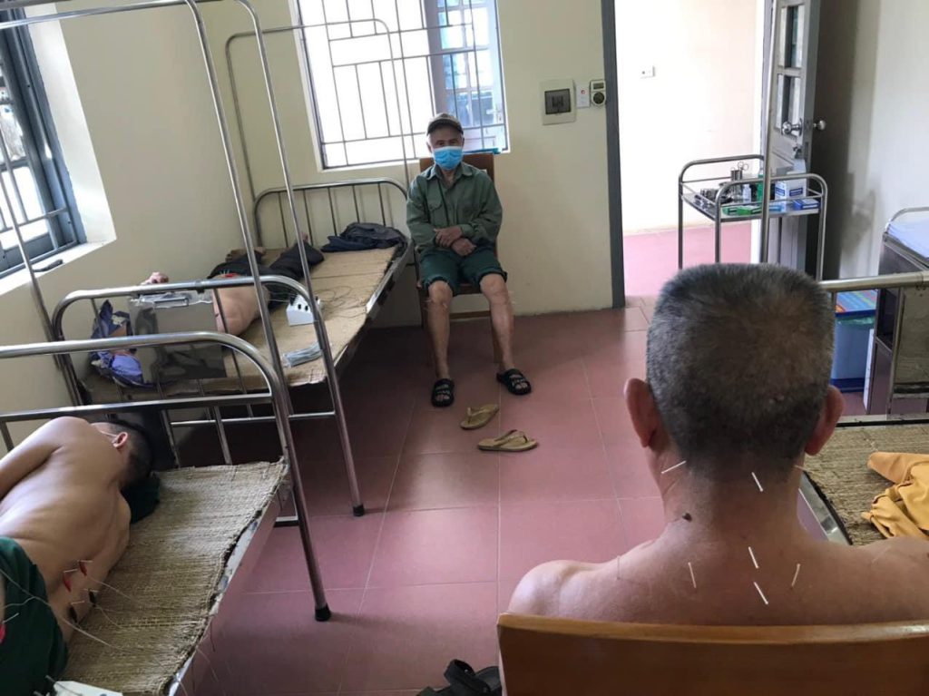 Khám chữa bệnh đông y tại Phòng khám đa khoa khu vực Hoà Thạch